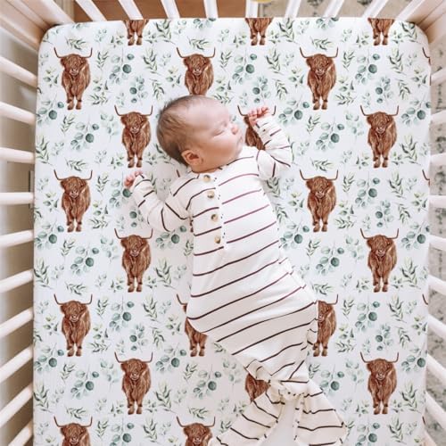 HawSkgFub Crib Sheet - Highland Cow Eucalyptus Design