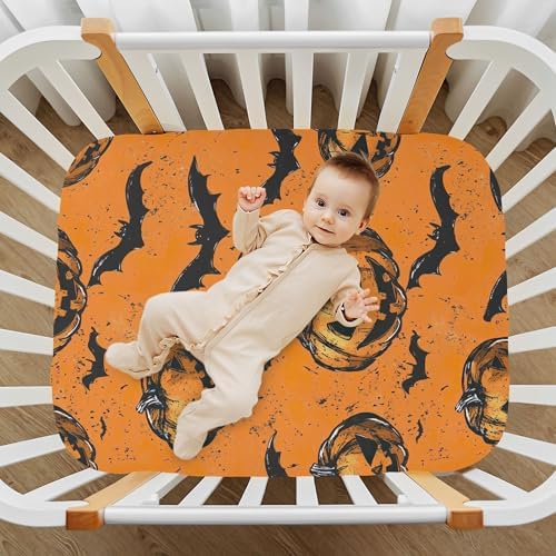 Qilmy Fitted Crib Sheet with Pumpkins and Bats Design
